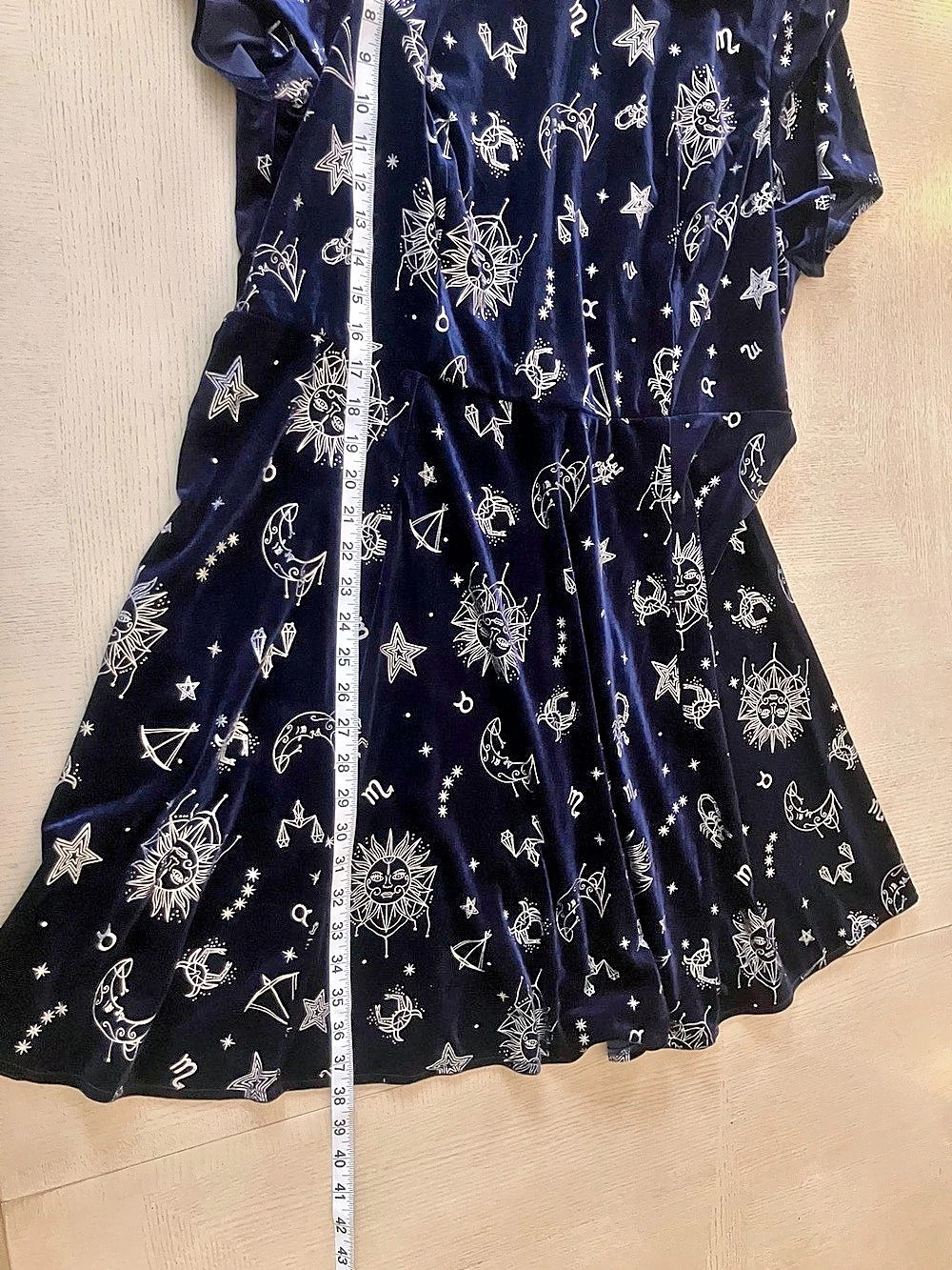 ModCloth x Collectif “Florence” Velvet Skater Dress in Navy and Silver - Picture 10 of 13